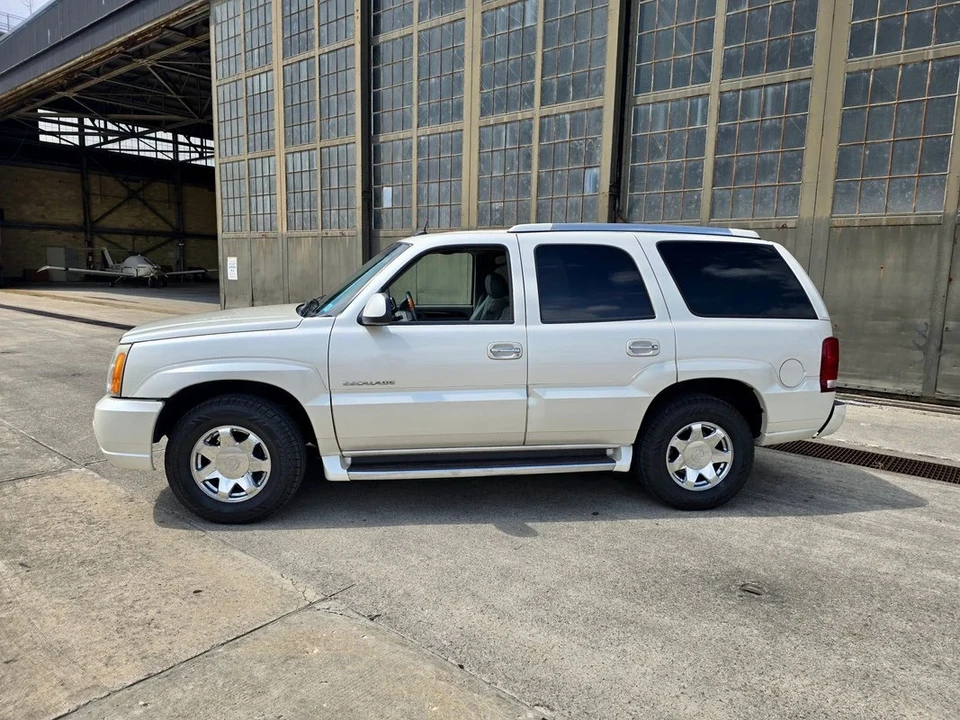 2004 Cadillac Escalade & EXT 2nd Gen - Image 5 of 21