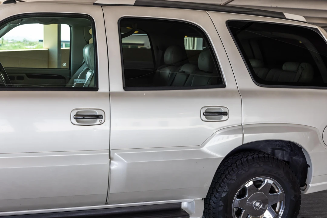 2004 Cadillac Escalade & EXT 2nd Gen - Image 25 of 28