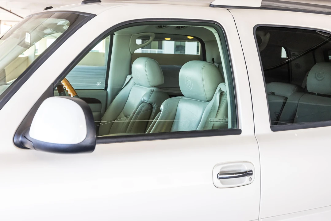 2004 Cadillac Escalade & EXT 2nd Gen - Image 24 of 28