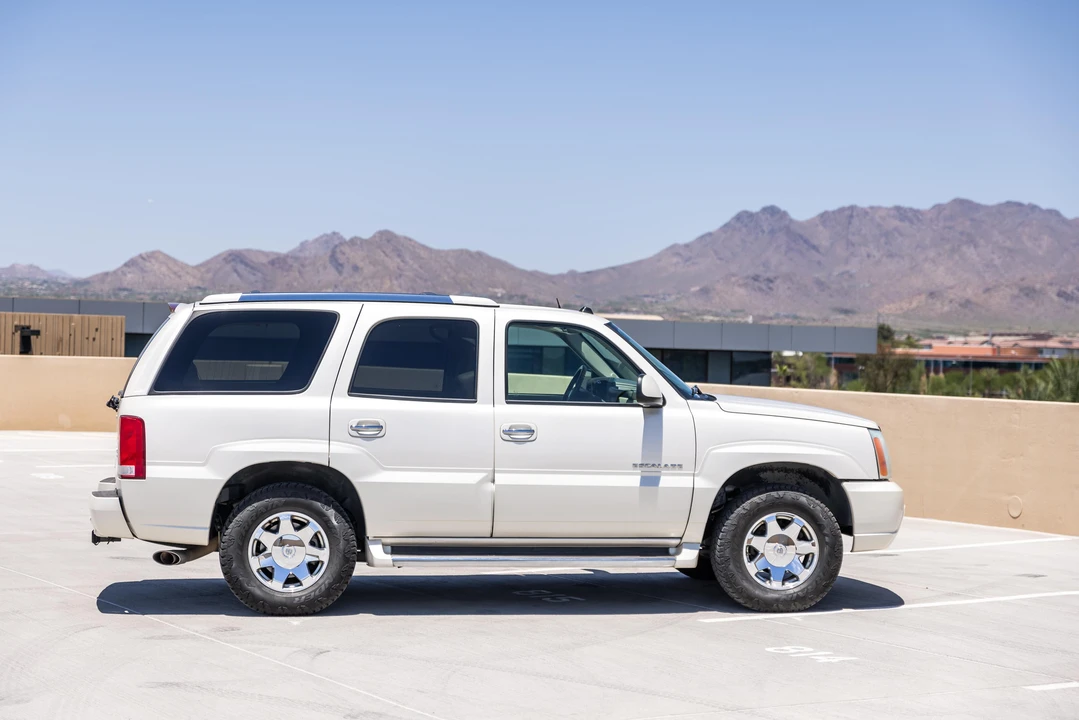 2004 Cadillac Escalade & EXT 2nd Gen - Image 9 of 28