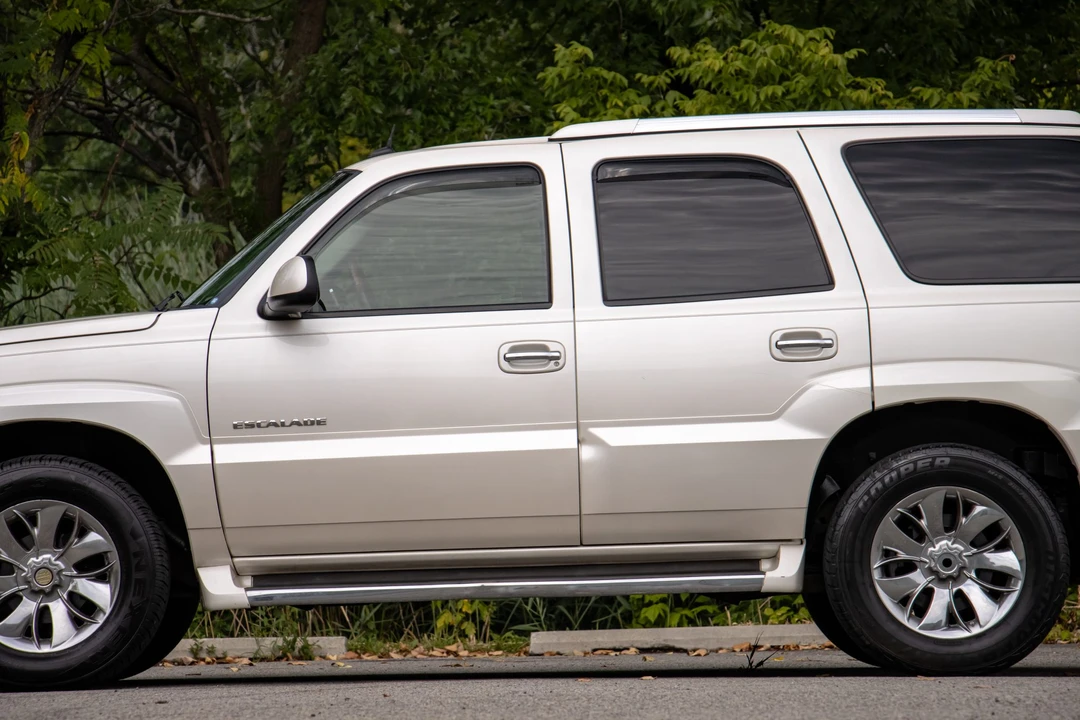 2004 Cadillac Escalade & EXT 2nd Gen - Image 27 of 31