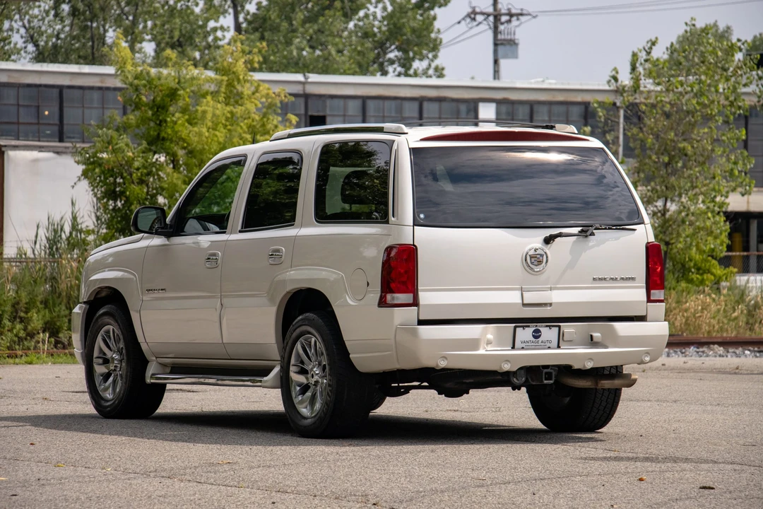 2004 Cadillac Escalade & EXT 2nd Gen - Image 9 of 31