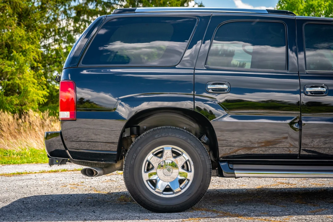 2004 Cadillac Escalade & EXT 2nd Gen - Image 26 of 31