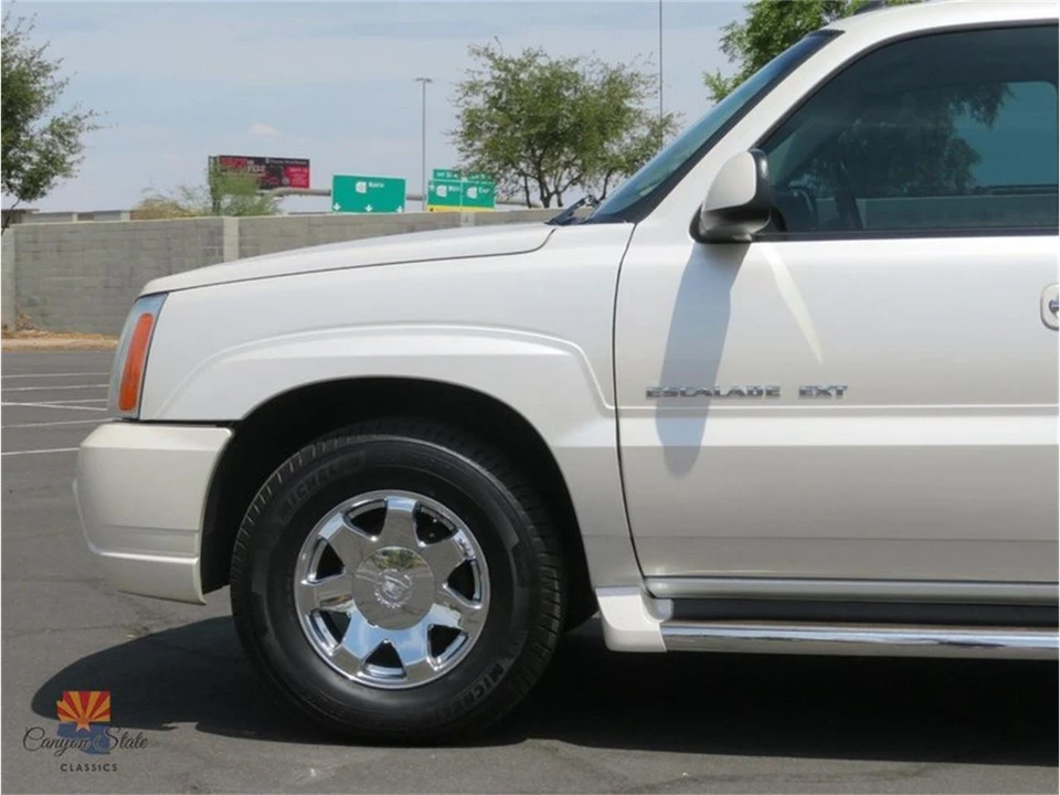 2004 Cadillac Escalade & EXT 2nd Gen - Image 17 of 31