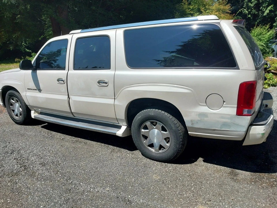2004 Cadillac Escalade & EXT 2nd Gen - Image 5 of 7