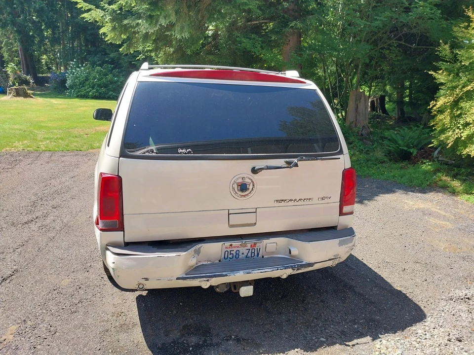 2004 Cadillac Escalade & EXT 2nd Gen - Image 3 of 7