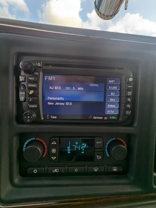 2004 Cadillac Escalade & EXT 2nd Gen - Image 18 of 20
