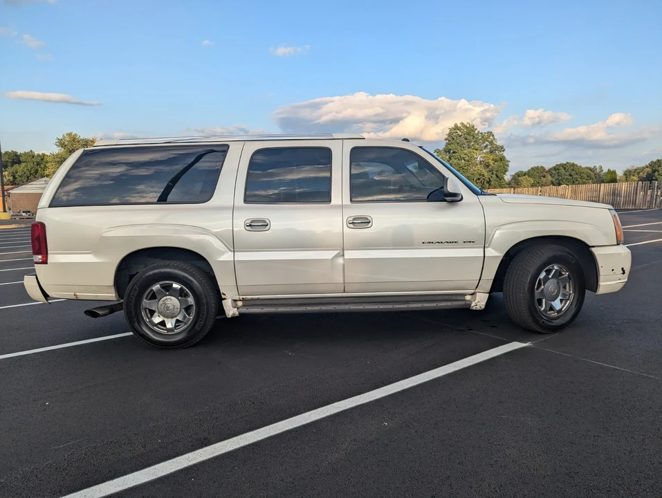 2004 Cadillac Escalade & EXT 2nd Gen - Image 4 of 20