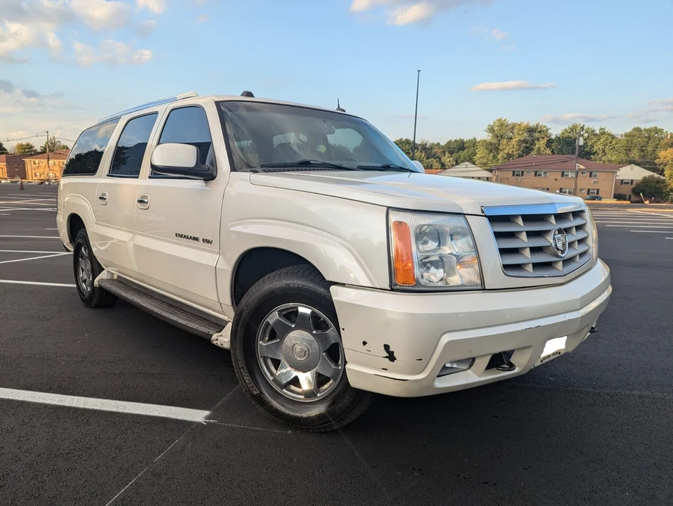 2004 Cadillac Escalade & EXT 2nd Gen - Image 3 of 20