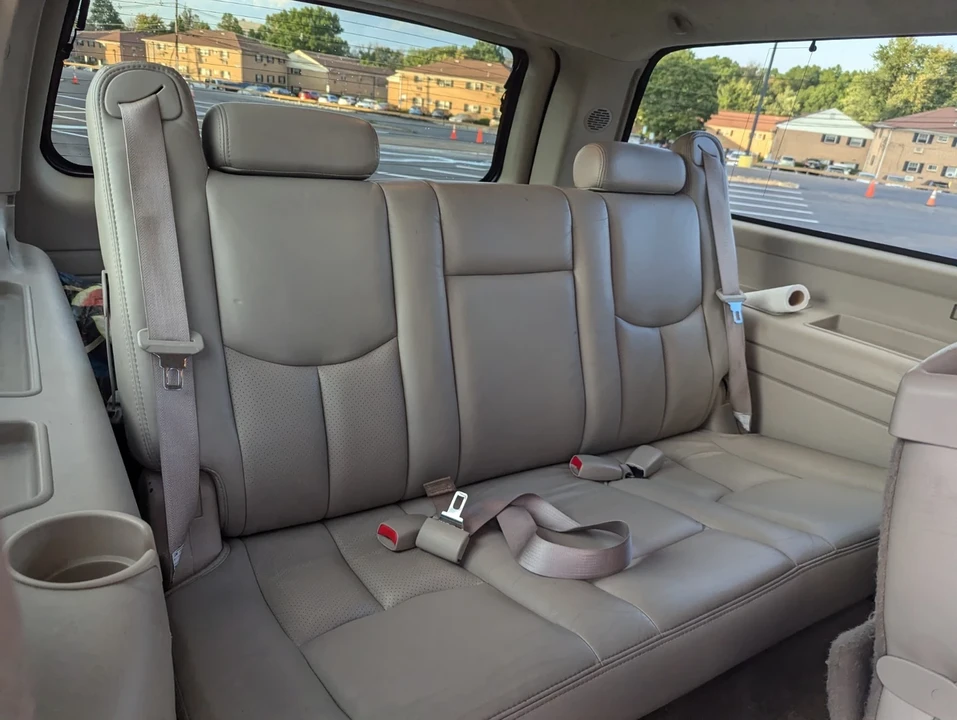 2004 Cadillac Escalade & EXT 2nd Gen - Image 16 of 20
