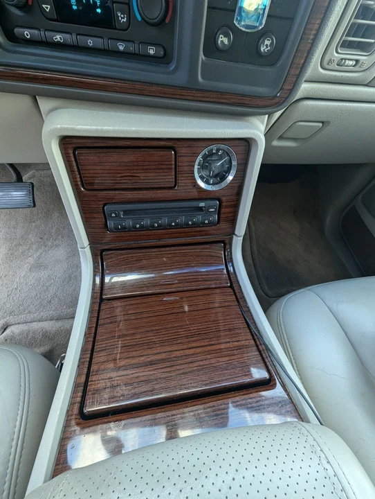 2004 Cadillac Escalade & EXT 2nd Gen - Image 19 of 20