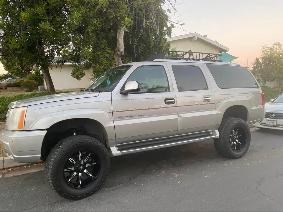 2004 Cadillac Escalade & EXT 2nd Gen - Image 9 of 10