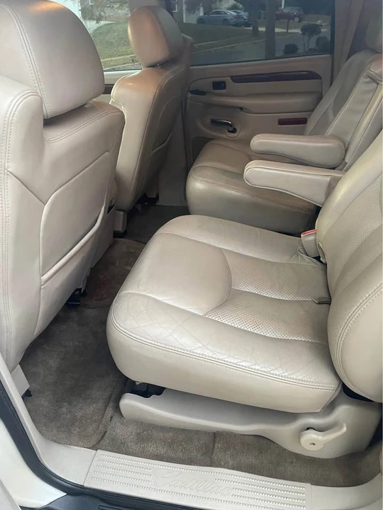 2004 Cadillac Escalade & EXT 2nd Gen - Image 5 of 9
