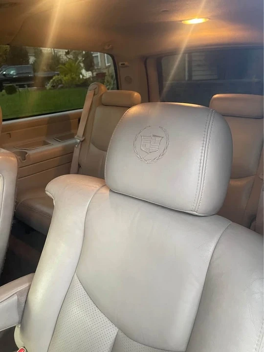 2004 Cadillac Escalade & EXT 2nd Gen - Image 8 of 9