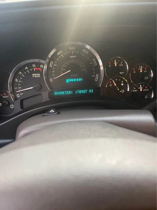 2004 Cadillac Escalade & EXT 2nd Gen - Image 7 of 9