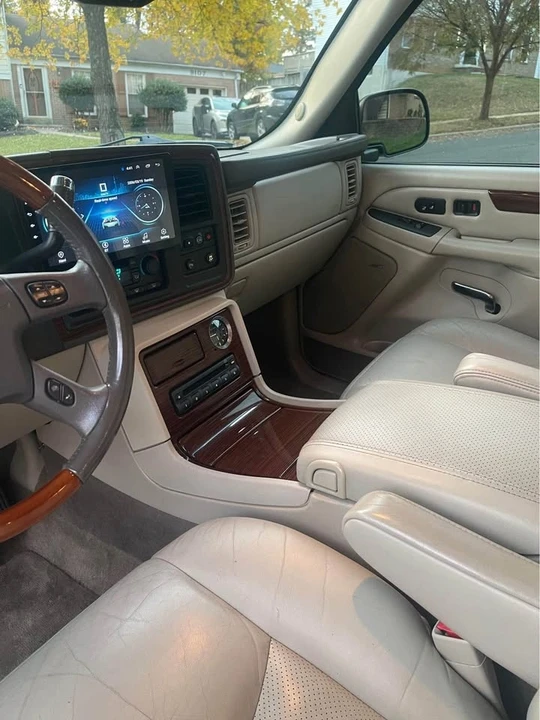 2004 Cadillac Escalade & EXT 2nd Gen - Image 6 of 9