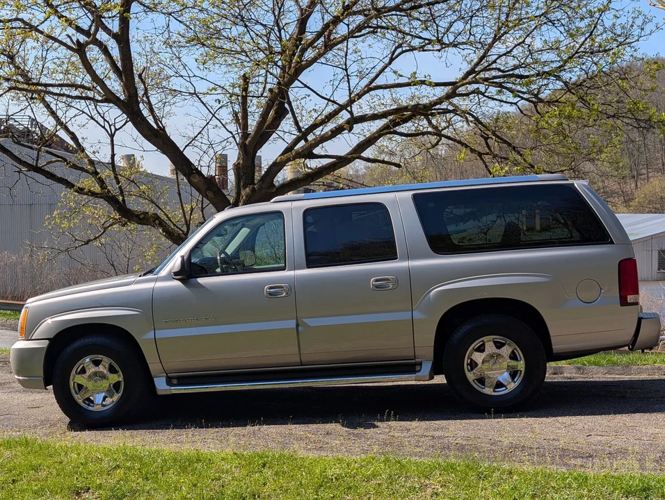 2004 Cadillac Escalade & EXT 2nd Gen - Image 5 of 14