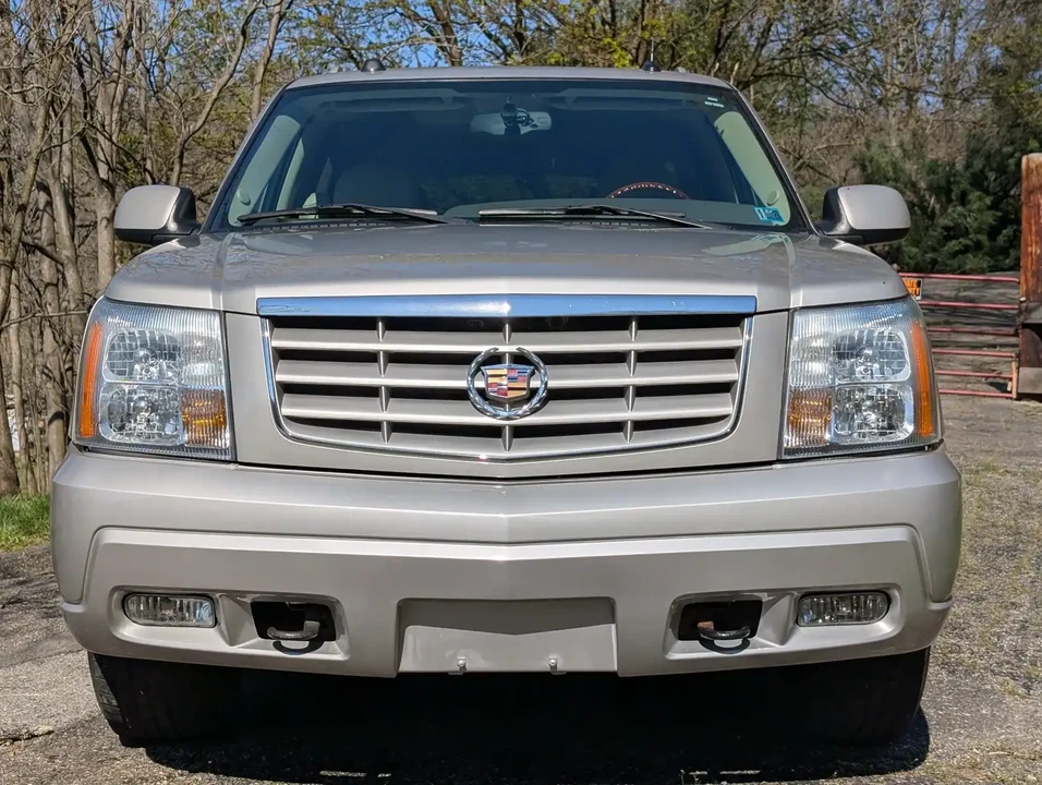 2004 Cadillac Escalade & EXT 2nd Gen - Image 6 of 14