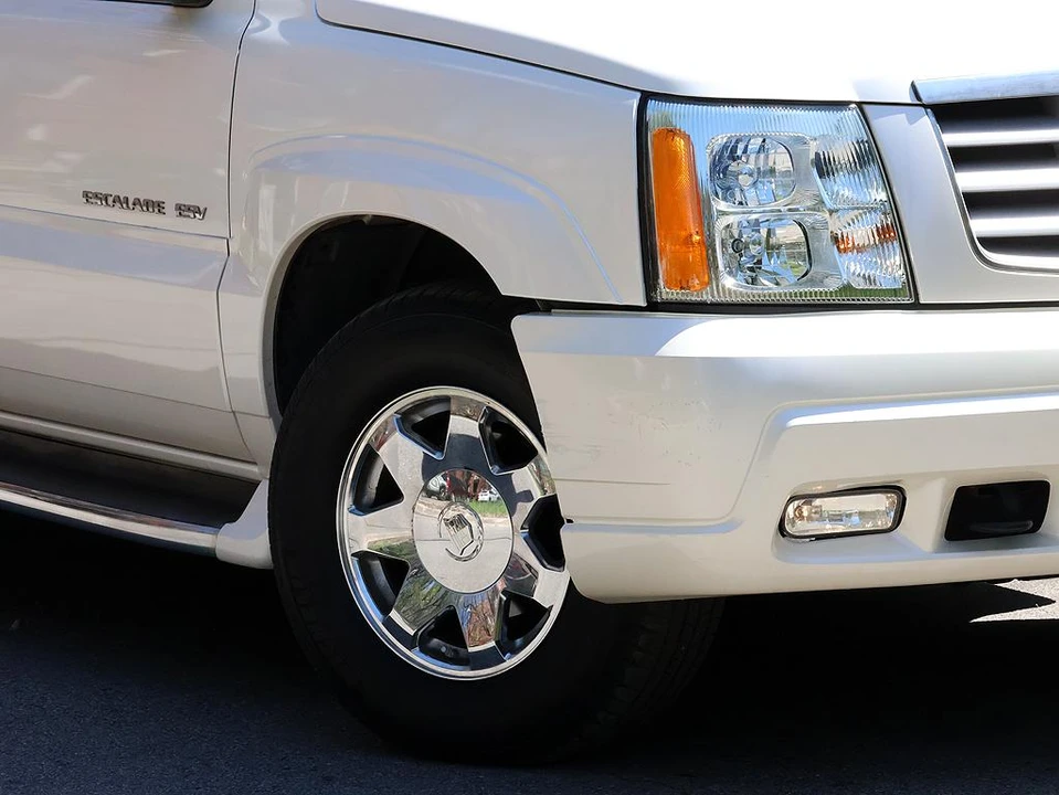 2004 Cadillac Escalade & EXT 2nd Gen - Image 17 of 31