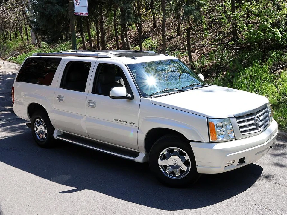 2004 Cadillac Escalade & EXT 2nd Gen - Image 6 of 31