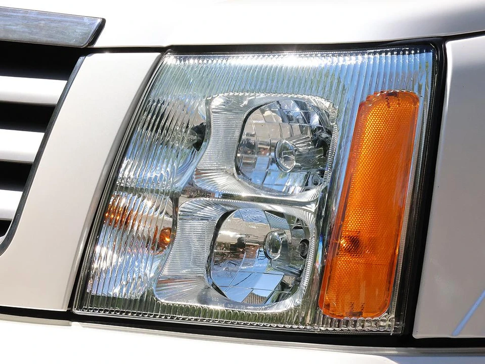 2004 Cadillac Escalade & EXT 2nd Gen - Image 28 of 31