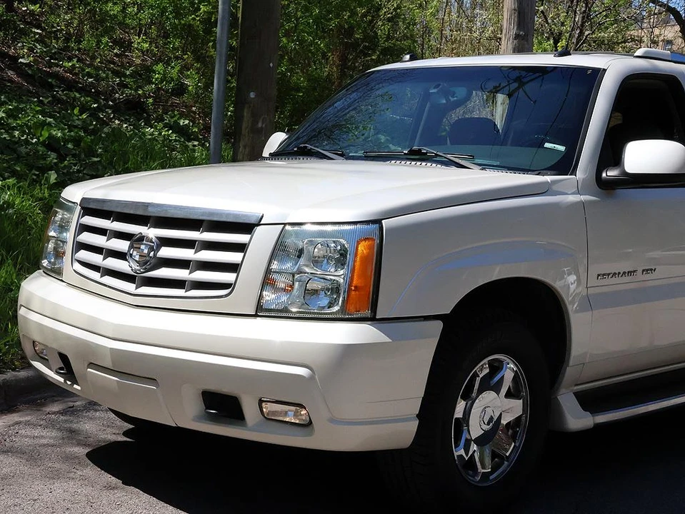2004 Cadillac Escalade & EXT 2nd Gen - Image 31 of 31