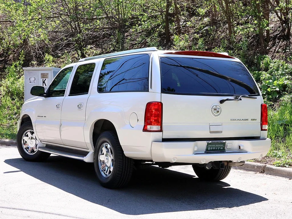 2004 Cadillac Escalade & EXT 2nd Gen - Image 4 of 31
