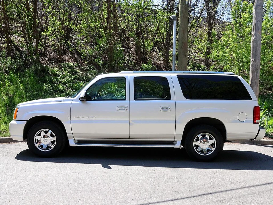 2004 Cadillac Escalade & EXT 2nd Gen - Image 3 of 31