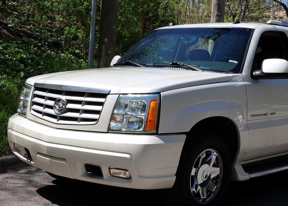 2004 Cadillac Escalade & EXT 2nd Gen - Image 13 of 31