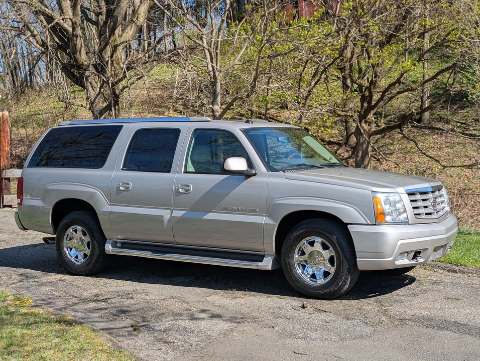 2004 Cadillac Escalade & EXT 2nd Gen - Image 11 of 31