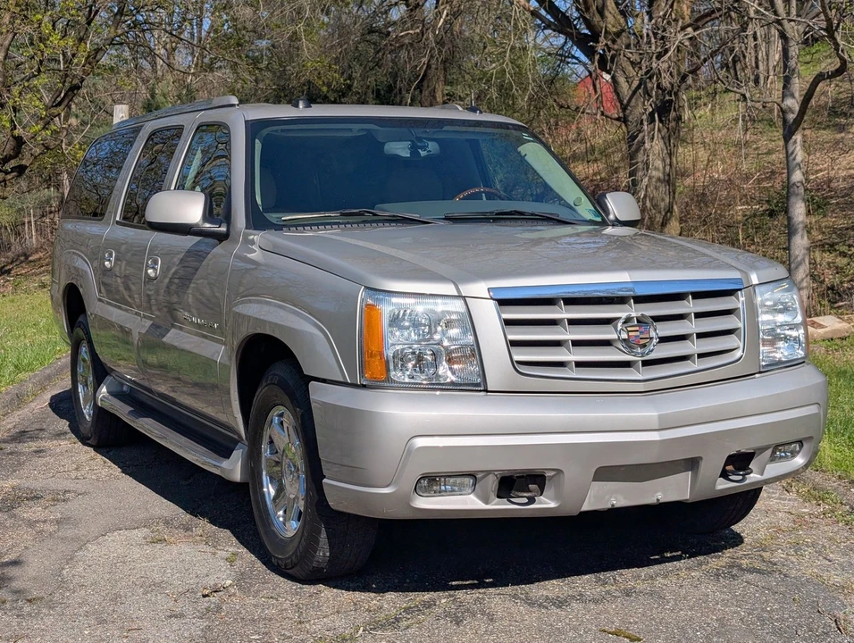 2004 Cadillac Escalade & EXT 2nd Gen - Image 4 of 31