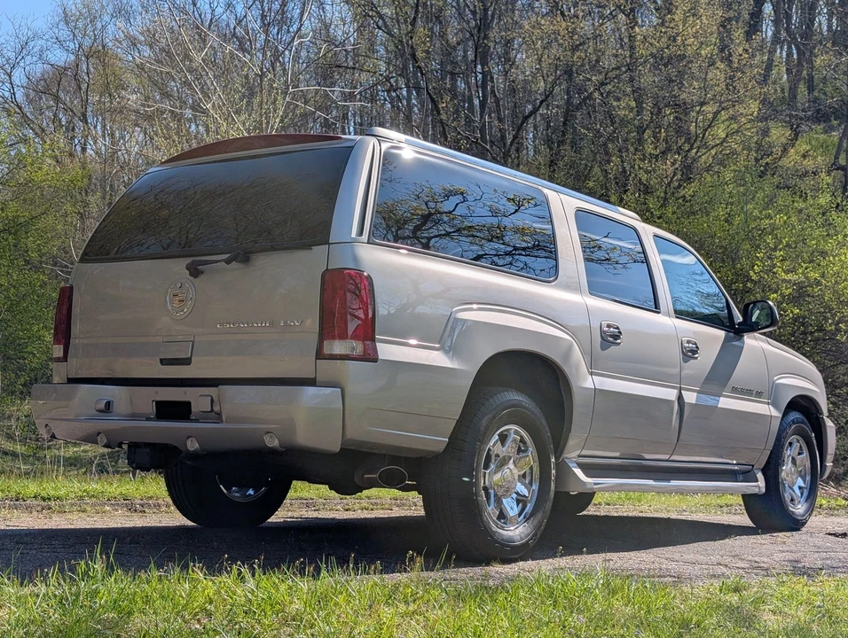 2004 Cadillac Escalade & EXT 2nd Gen - Image 18 of 31