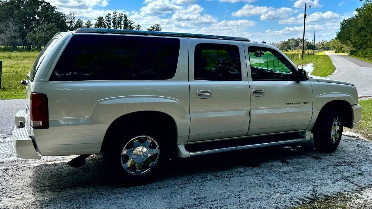 2004 Cadillac Escalade & EXT 2nd Gen - Image 9 of 21