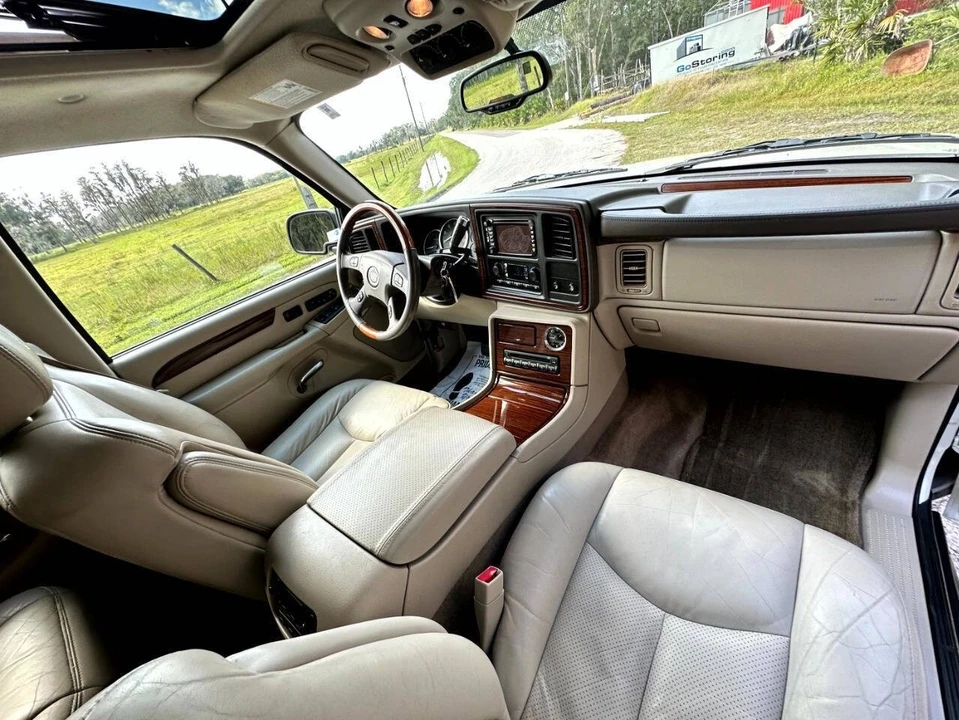 2004 Cadillac Escalade & EXT 2nd Gen - Image 15 of 21