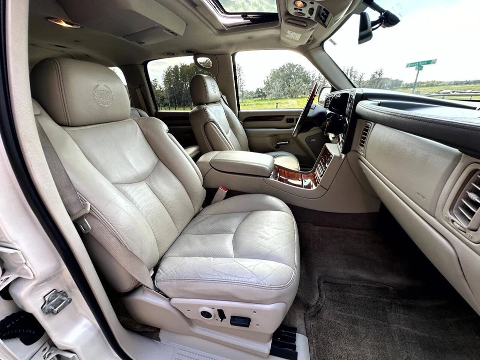 2004 Cadillac Escalade & EXT 2nd Gen - Image 13 of 21