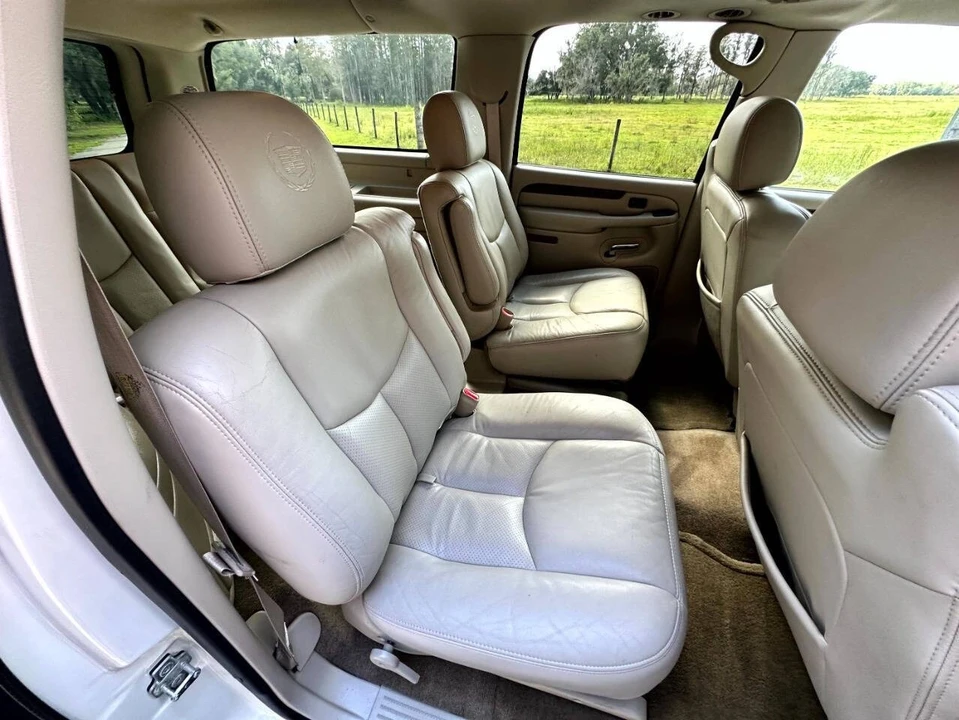2004 Cadillac Escalade & EXT 2nd Gen - Image 19 of 21
