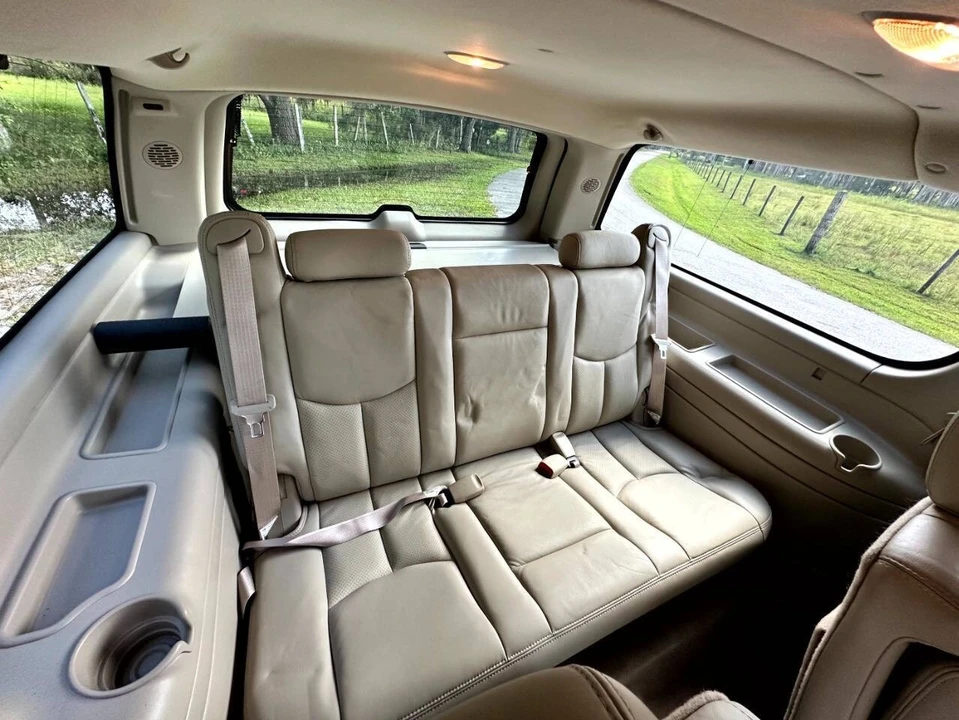 2004 Cadillac Escalade & EXT 2nd Gen - Image 20 of 21