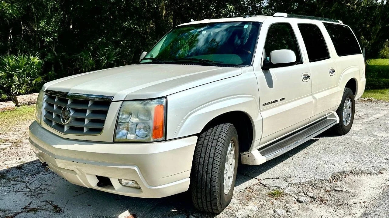 2004 Cadillac Escalade & EXT 2nd Gen - Image 2 of 21