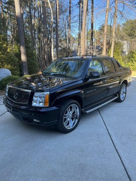 2004 Cadillac Escalade & EXT 2nd Gen - Image 2 of 31