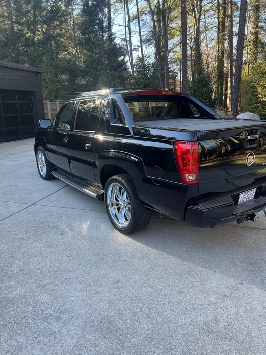 2004 Cadillac Escalade & EXT 2nd Gen - Image 25 of 31