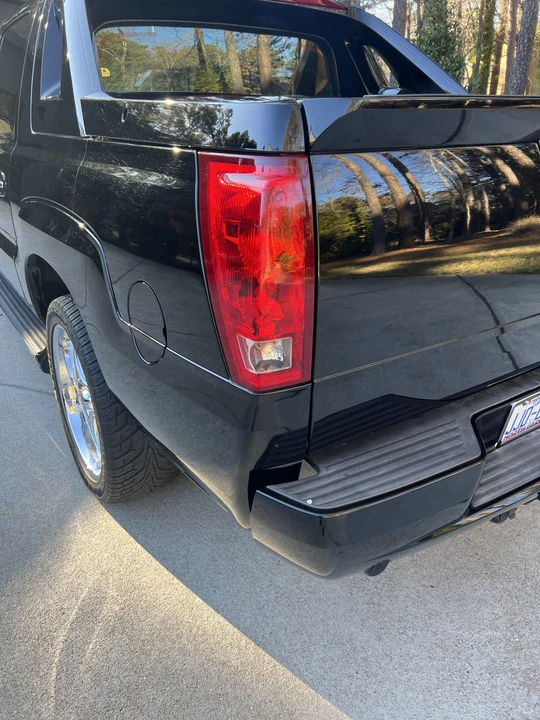 2004 Cadillac Escalade & EXT 2nd Gen - Image 28 of 31