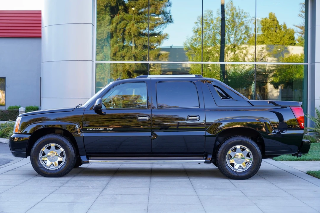 2004 Cadillac Escalade & EXT 2nd Gen - Image 2 of 31