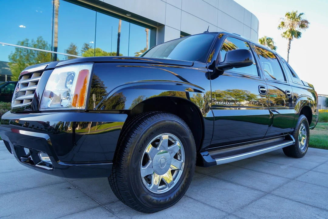 2004 Cadillac Escalade & EXT 2nd Gen - Image 4 of 31
