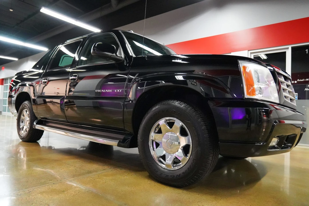 2004 Cadillac Escalade & EXT 2nd Gen - Image 26 of 31