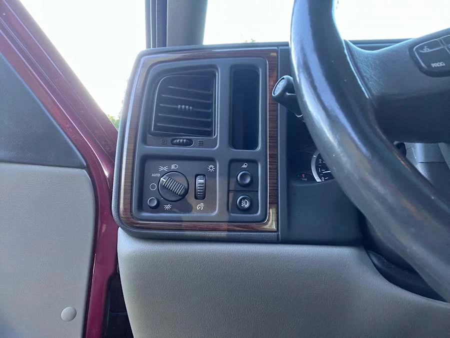 2004 Cadillac Escalade & EXT 2nd Gen - Image 21 of 31