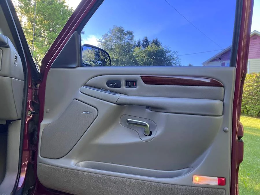 2004 Cadillac Escalade & EXT 2nd Gen - Image 29 of 31