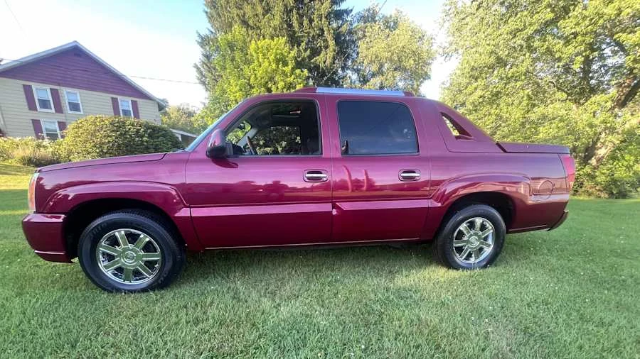 2004 Cadillac Escalade & EXT 2nd Gen - Image 2 of 31