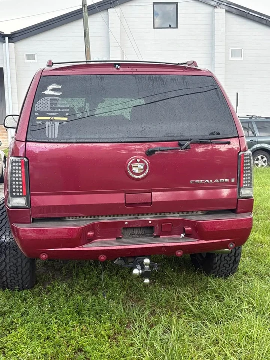 2004 Cadillac Escalade & EXT 2nd Gen - Image 5 of 9