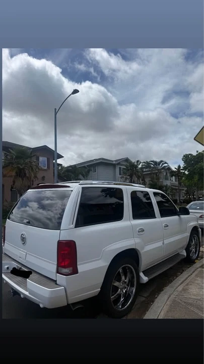 2004 Cadillac Escalade & EXT 2nd Gen - Image 2 of 3