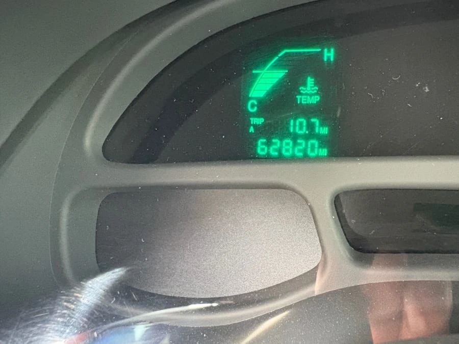 2004 Cadillac DeVille 8th Gen - Image 11 of 14